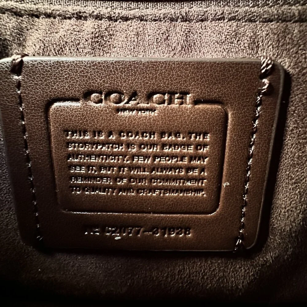 COACH | Bowery Crossbody Bag Champagne Gold Metallic Grain Leather F31938 - Picture 4 of 6